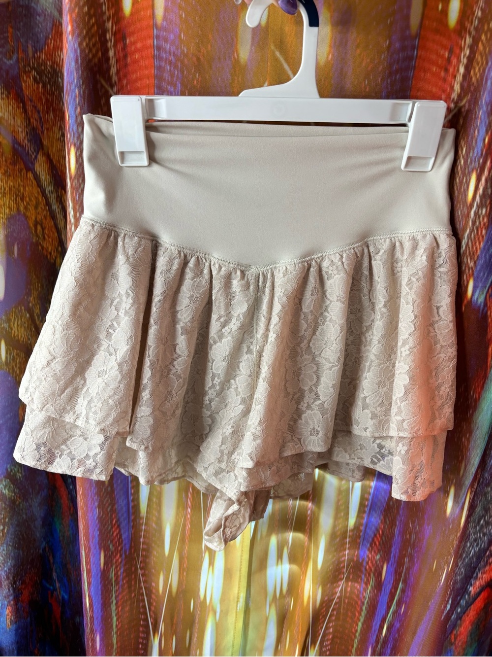 Aerie Offline Lace Ruffle Skort Shorts in Cream✨
